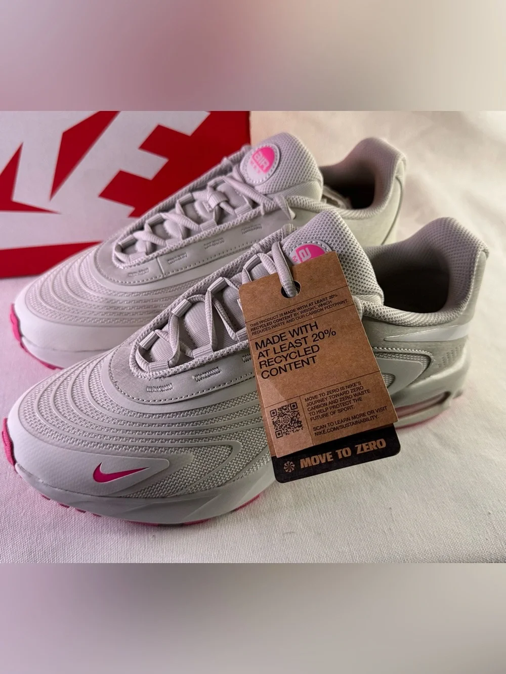 Nike Women’s 10 Air Max Fire Phantom Hyper Pink- light bone New